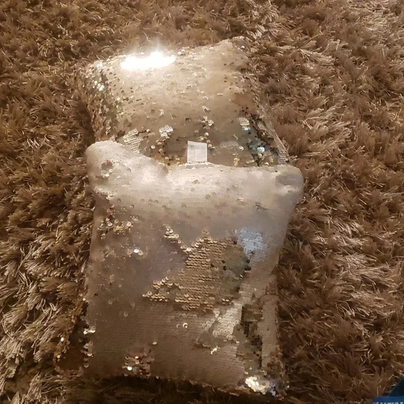 Set of two Decors sequined pillows - Picture 1 of 4
